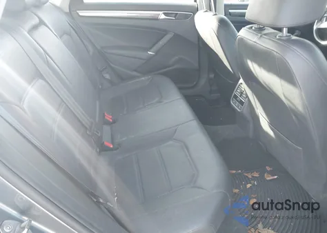 2018 Volkswagen Passat 2.0T Se из США, поврежденный, VIN 1VWBA7A37JC042993